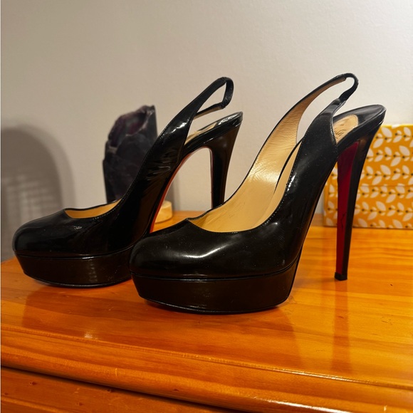 Christian Louboutin - Picture 3 of 4